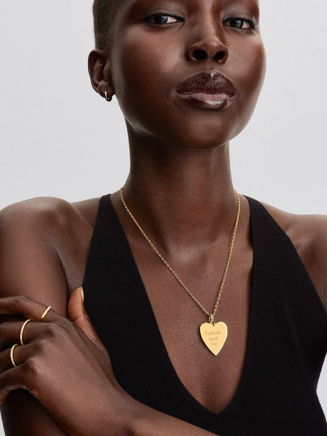 Engravable oversized heart 14k gold-plated pendant / 364016C00