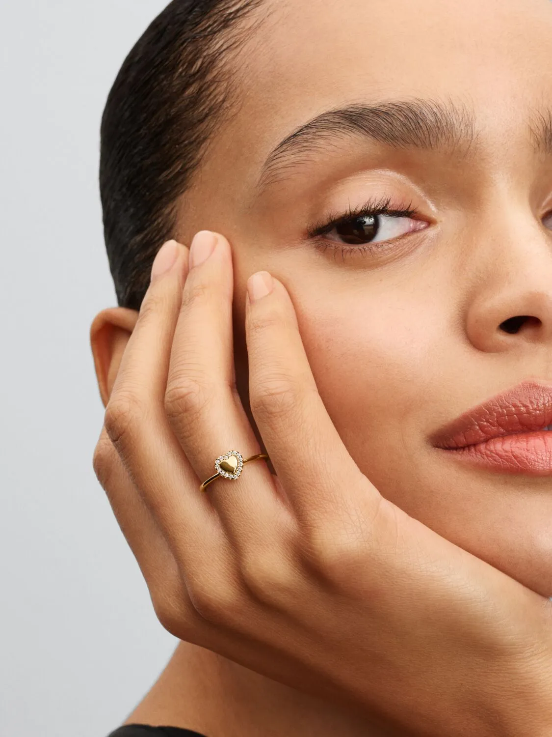 Engravable heart 14k gold-plated ring with clear c