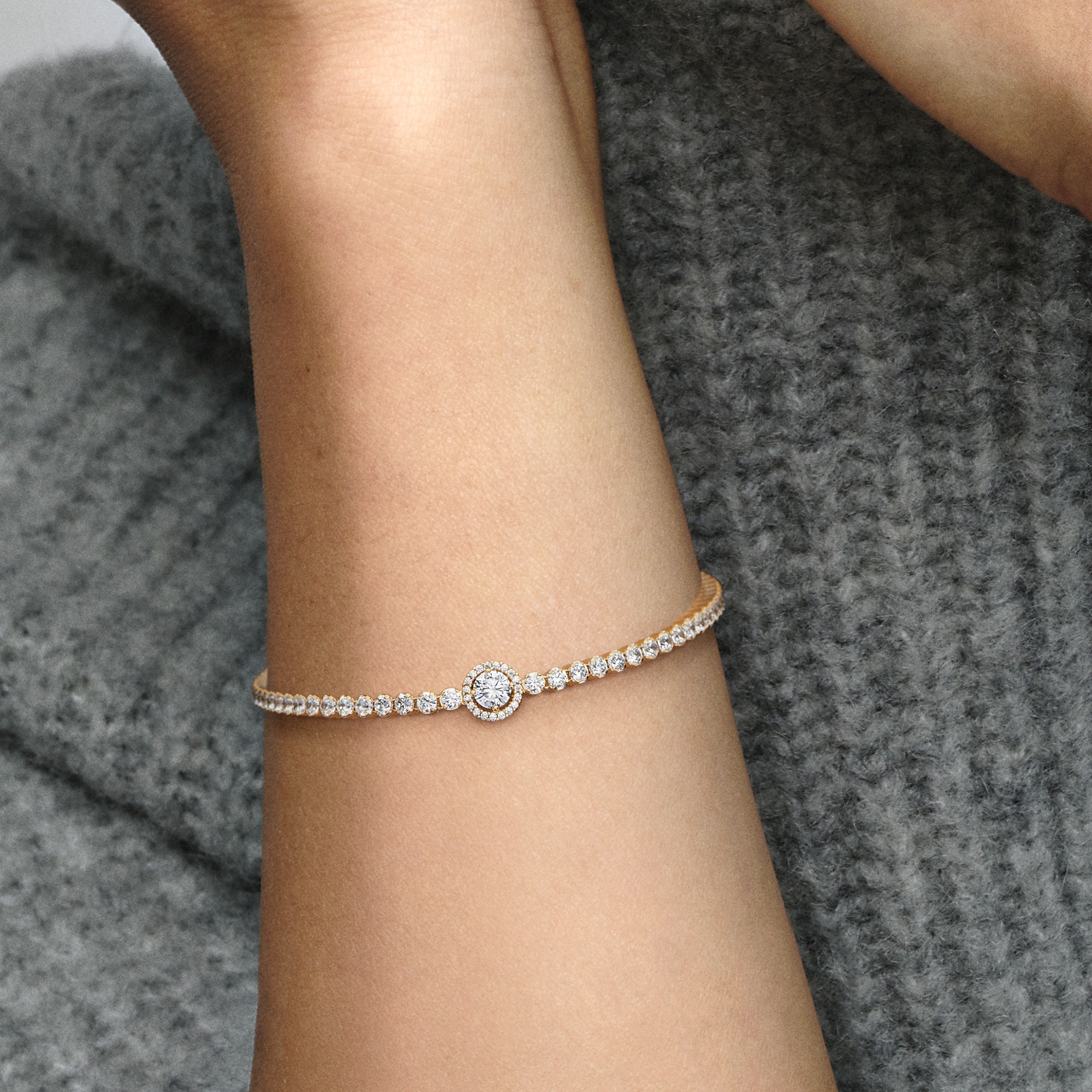 14k Gold-plated bracelet with clear cubic zirconia