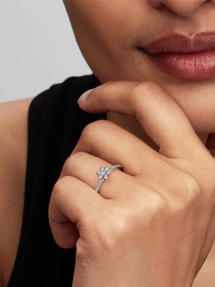 Flower sterling silver ring with clear cubic zirco