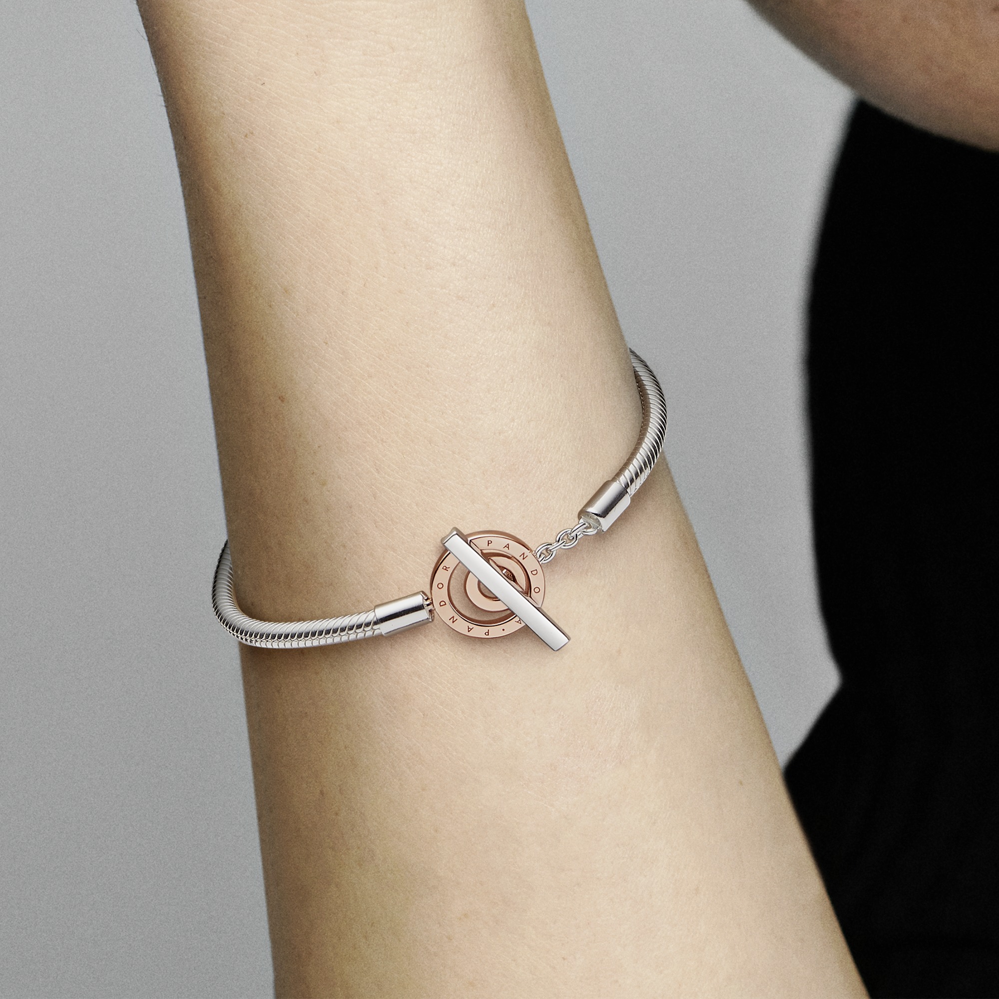 Signature Sterling Silver Bracelet / 582309C00-17