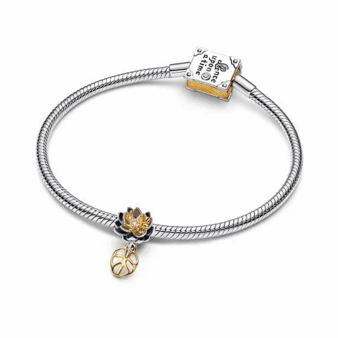 Disney Tiana sterling silver and 14k gold-plated charm with 0.012 ct TW G-I VS+ round brilliant very good cut lab-grown diamond/ 764326C01