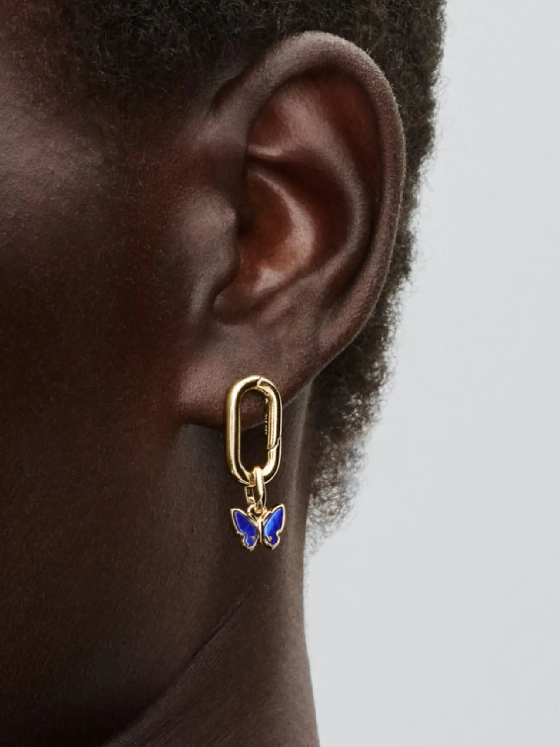 Butterfly 14k gold-plated mini dangle with imitation lapis lazulli/ 763825C01