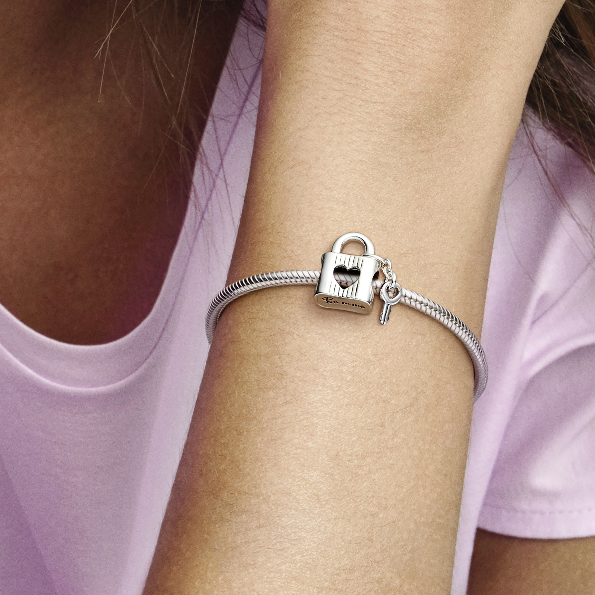 Moments Sterling Silver Charm / 790095C01
