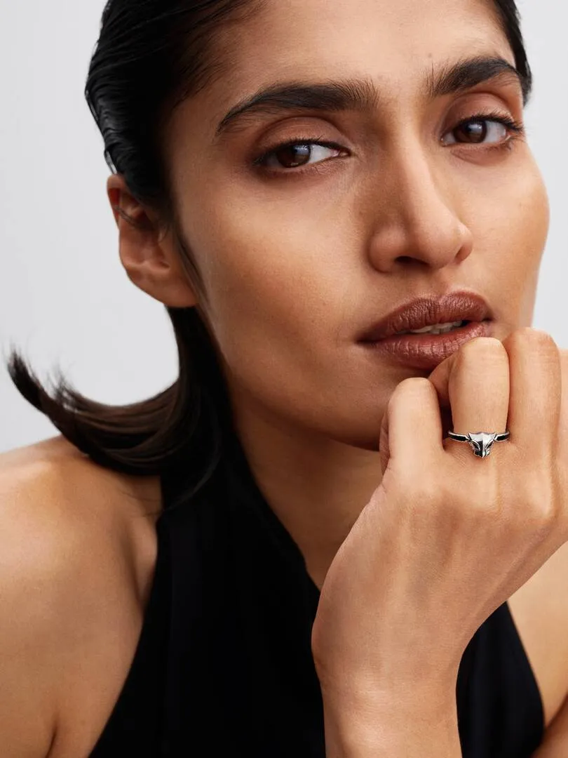 Marvel Black Panther sterling silver ring with black crystal and black enamel/194223C01-56