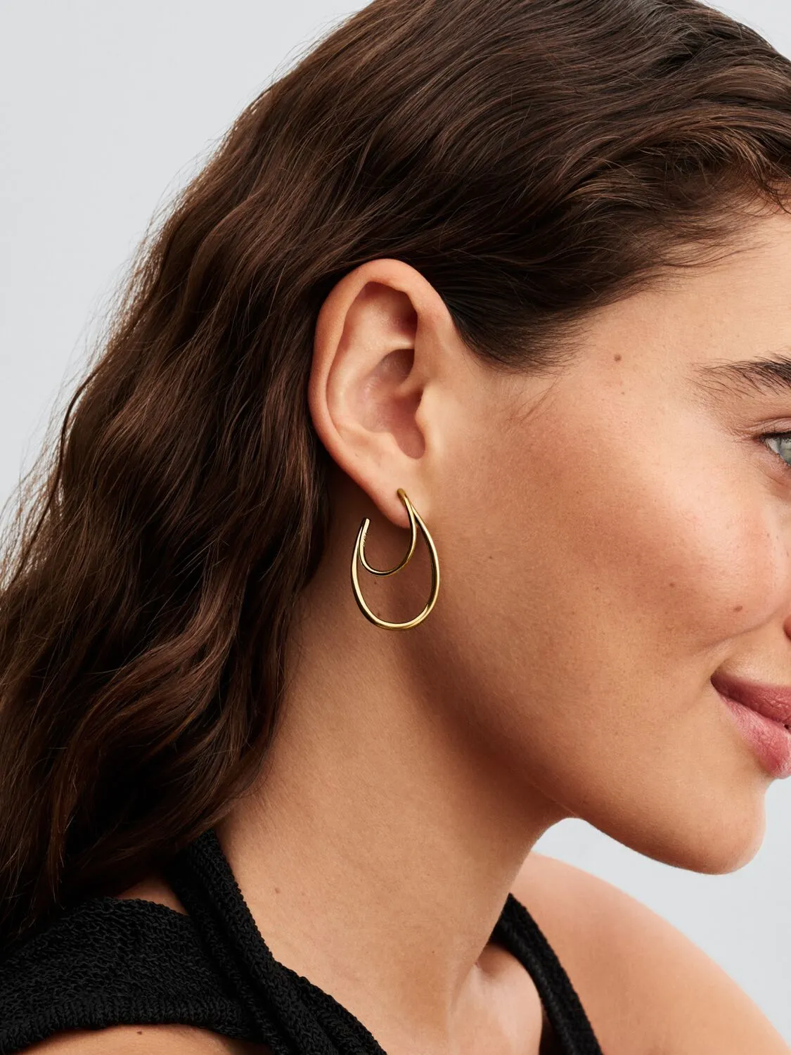 Organically shaped 14k gold-plated hoop earrings