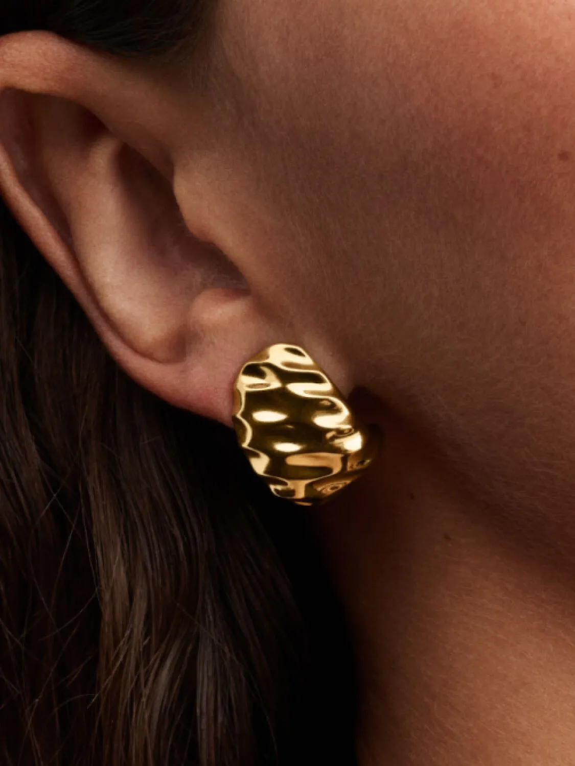 Rippled 14k gold-plated hoop earrings and silicone/ 263879C00