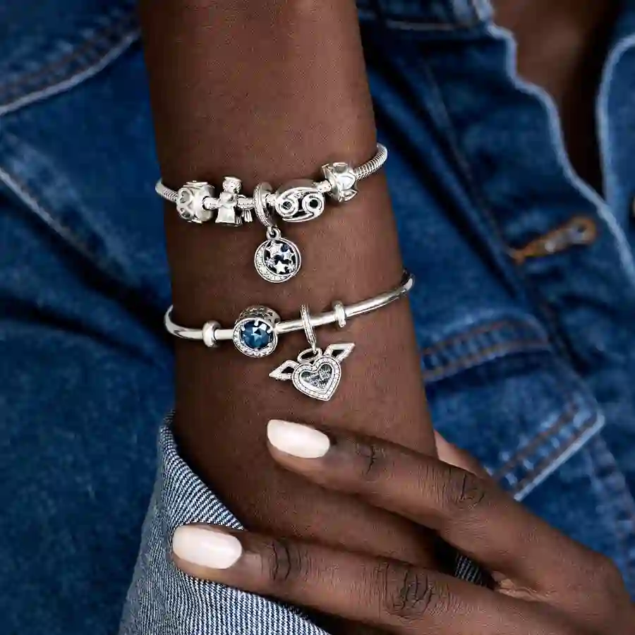 Moments Sterling Silver Charm / 798434C01
