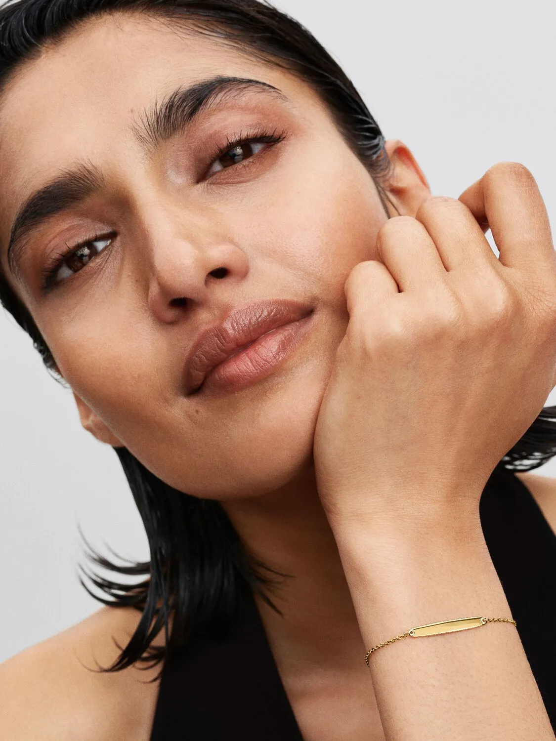 Engravable 14k gold-plated bar bracelet with clear cubic zirconia / 564010C01-20