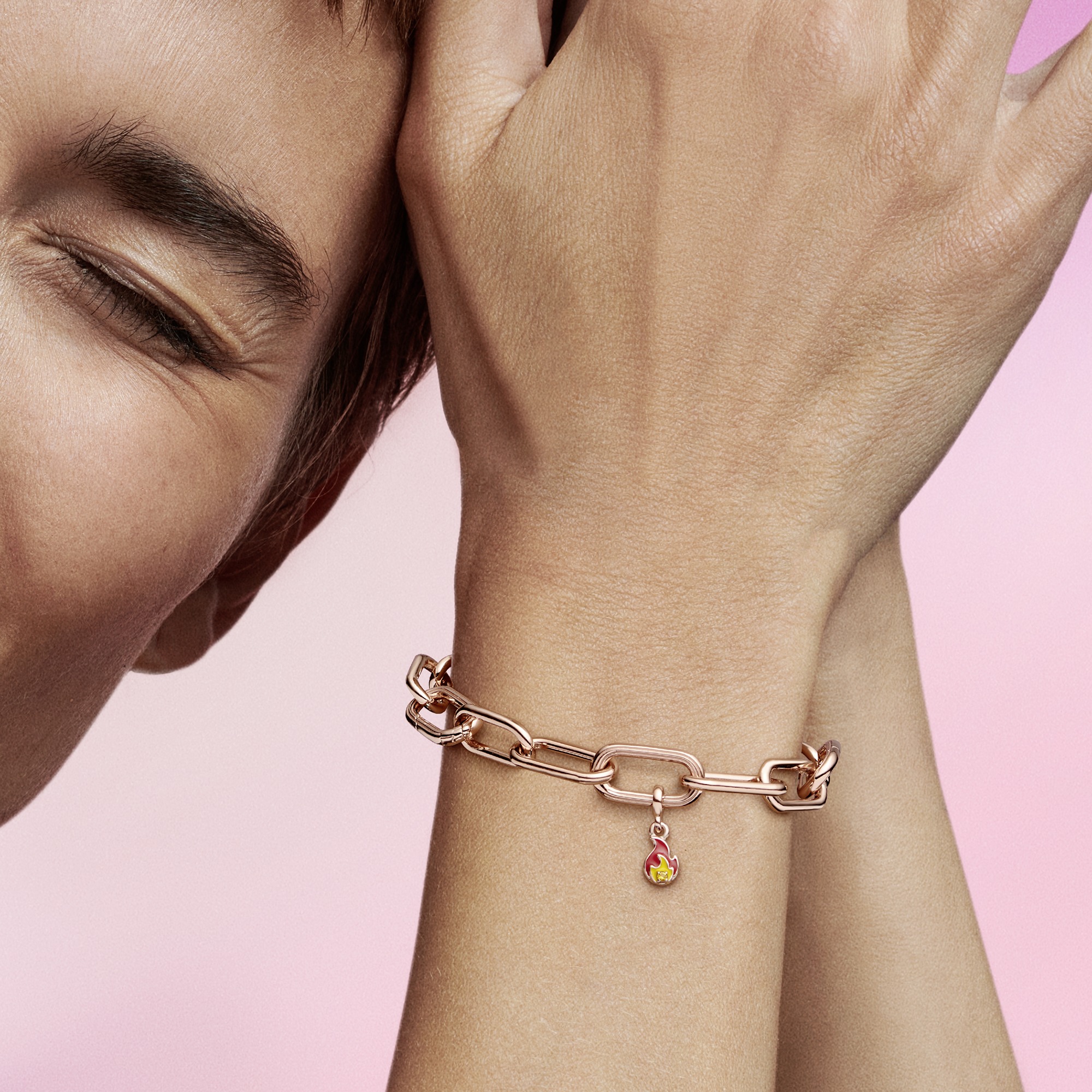 Fire 14k rose gold-plated mini danglewith blazing yellow /789690C01