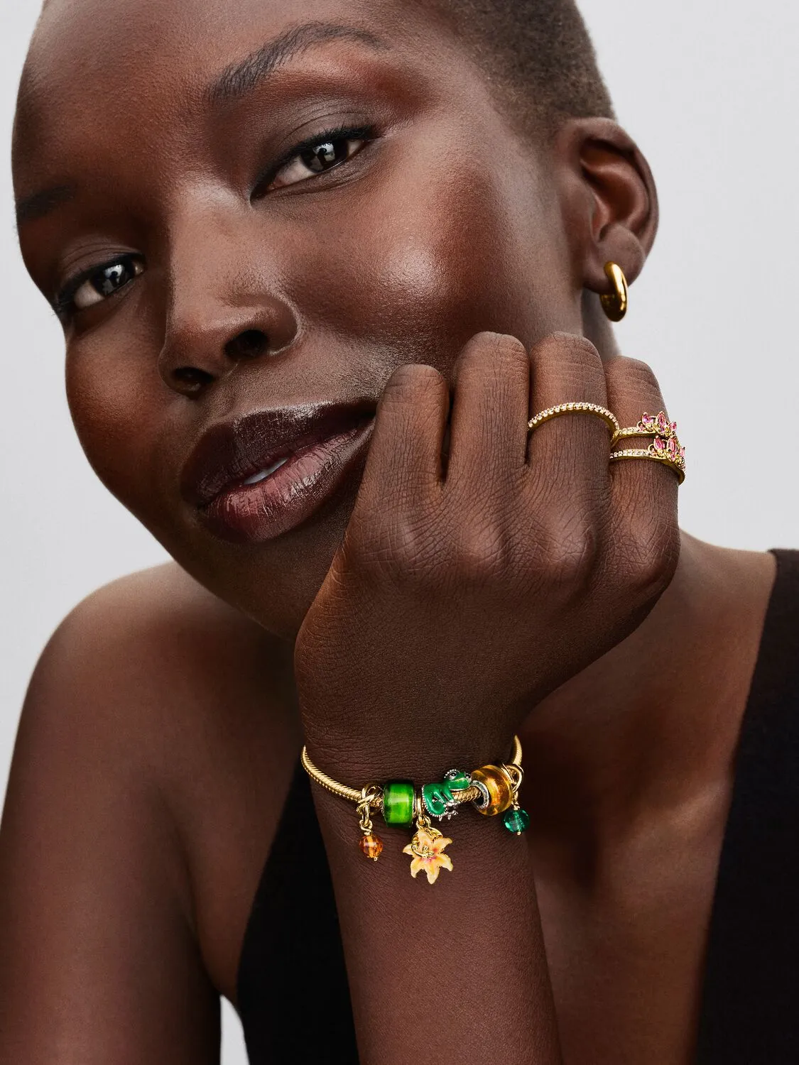 Disney Tangled Pascal sterling silver charm with black crystal and color-changing green enamel / 793983C01