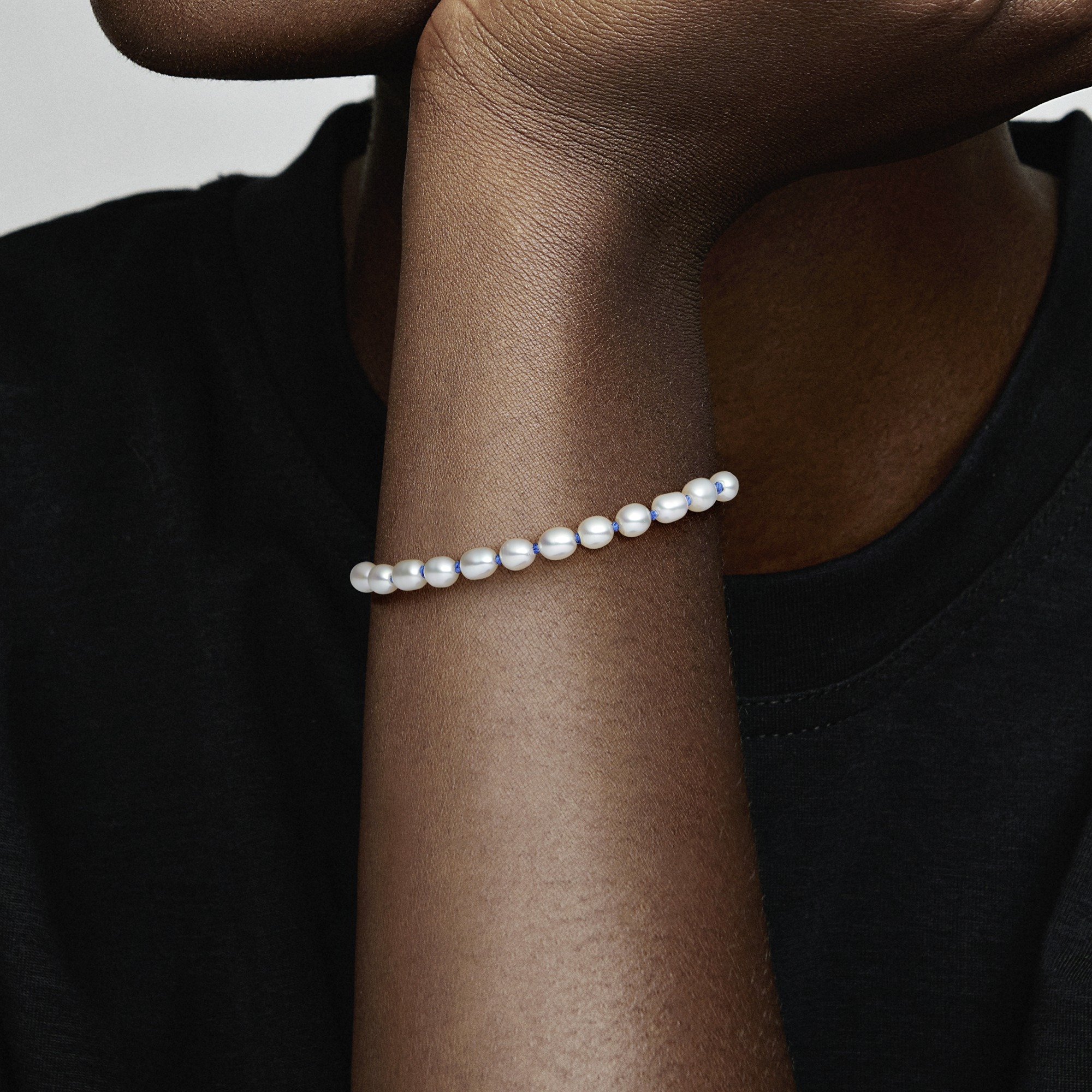 Sterling silver bracelet with white treated freshw