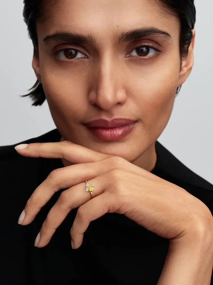 Bee 14k gold-plated ring with vibrant yellow and clear cubic zirconia/ 164562C01-58