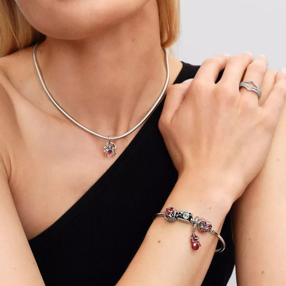 Pandora Marvel Silver Charm/794224C01