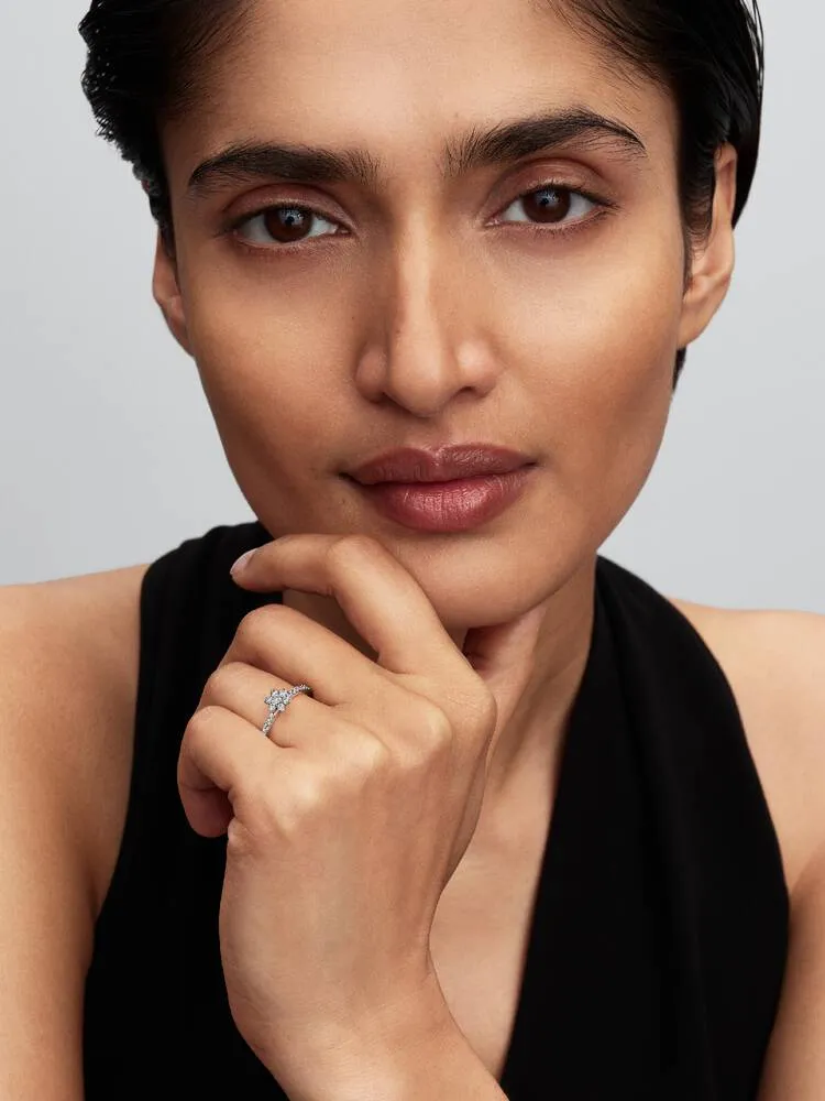 Flower sterling silver ring with clear cubic zirconia / 194499C01-58