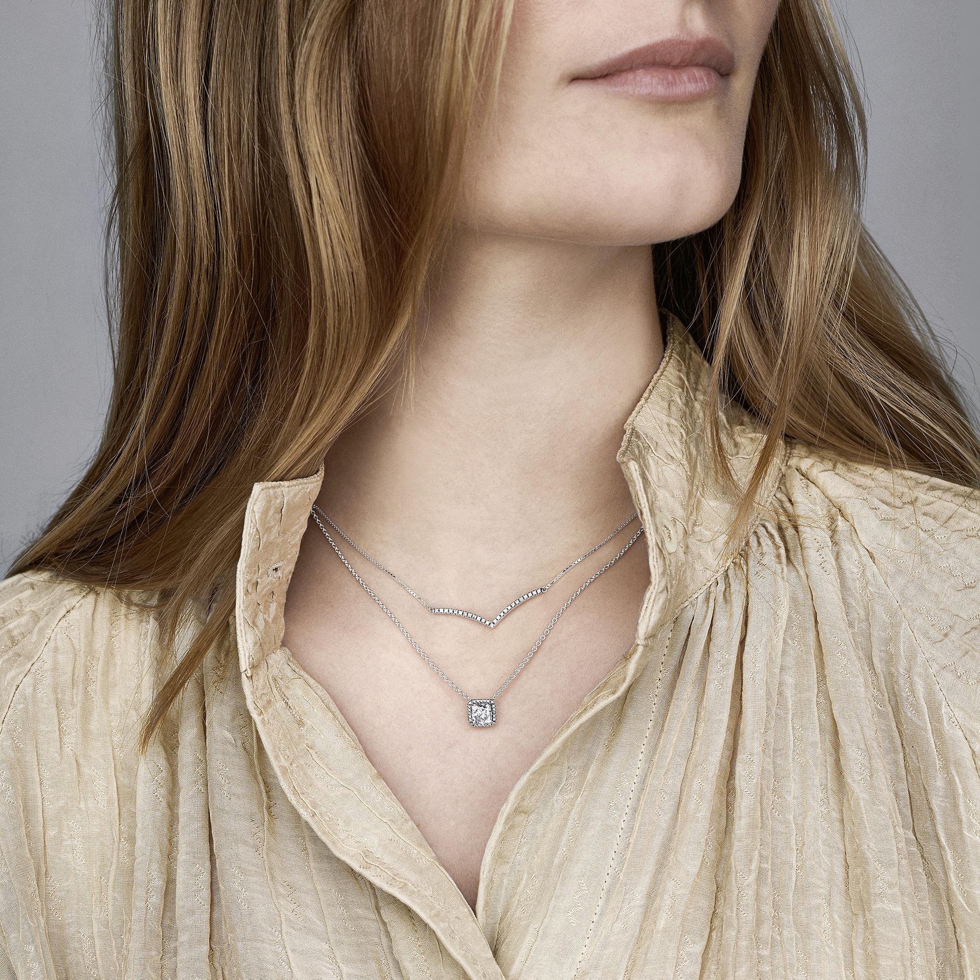 Silver necklace with clear cubic zirconia