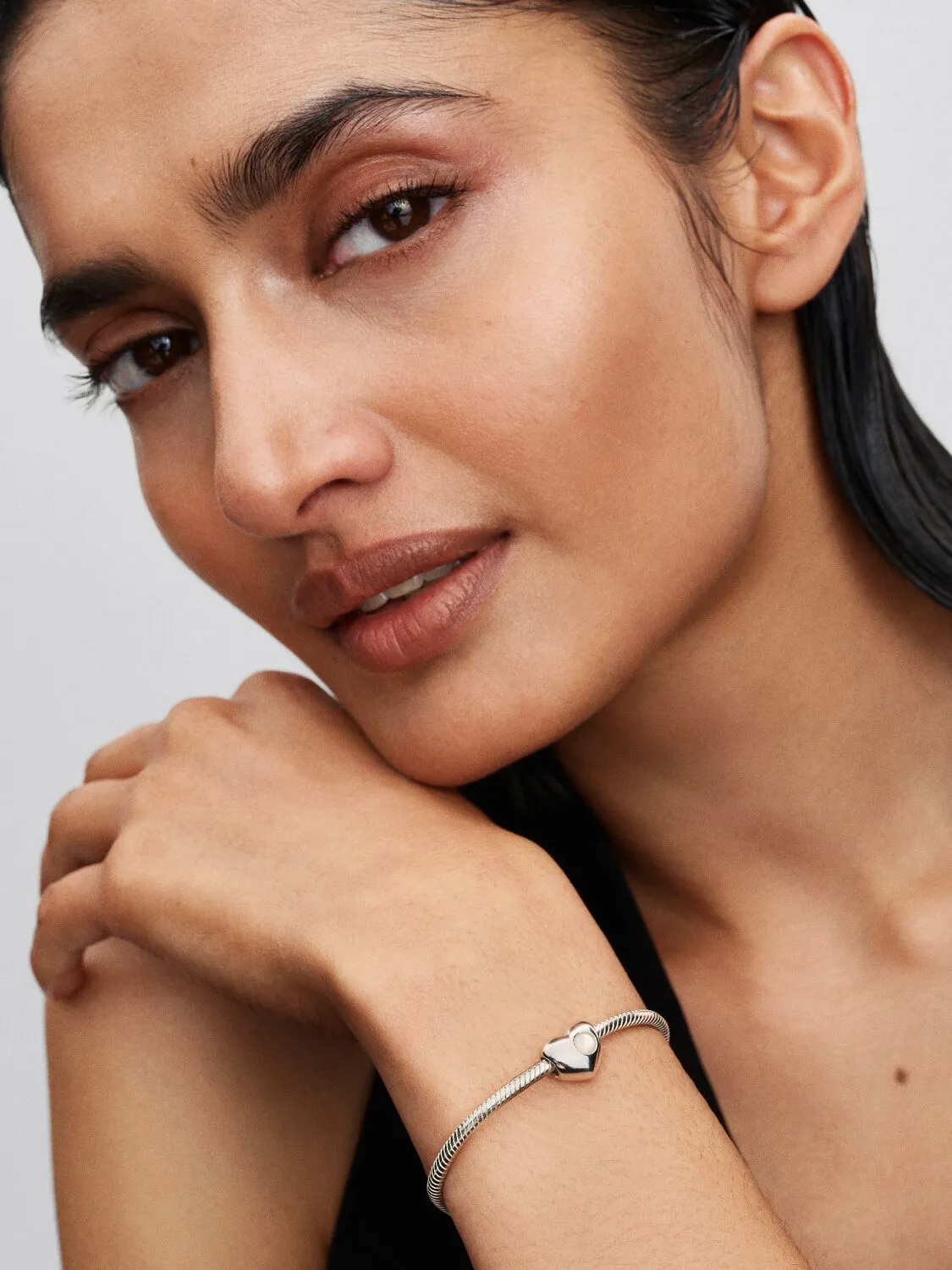 Engravable heart sterling silver charm with bioresin man-made mother of pearl / 794161C06