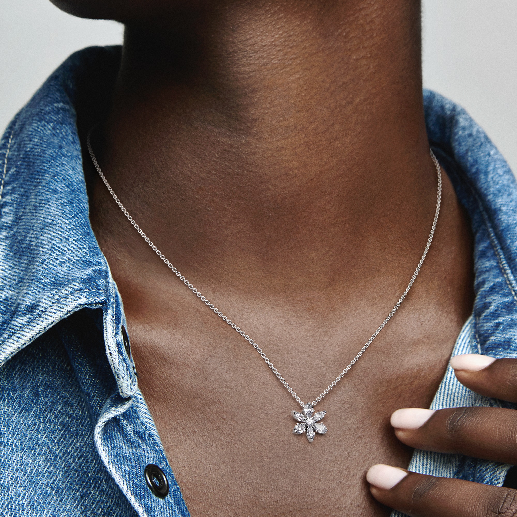 Herbarium cluster sterling silver collier with cle