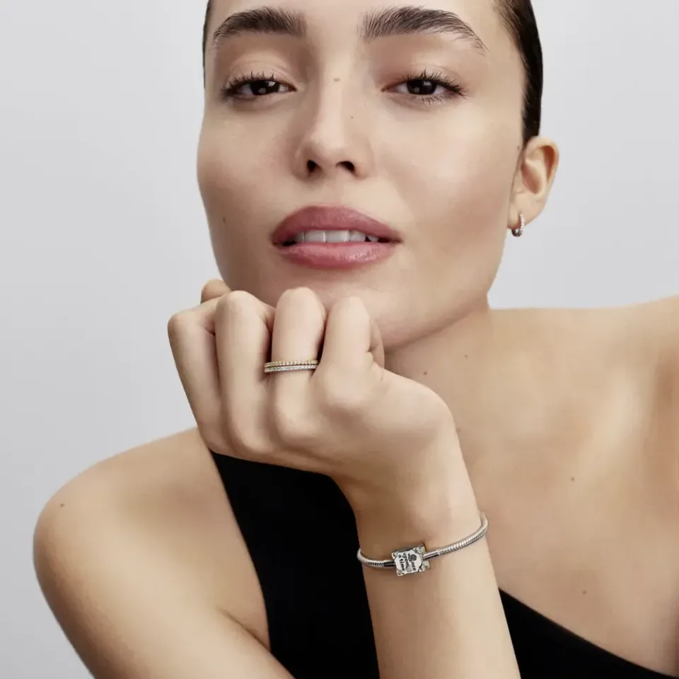 Disney Princess sterling silver and 14k gold-plated bracelet with 0.012 ct TW G-I VS+ round brilliant very good cut lab-grown diamond/ 564379C01-19