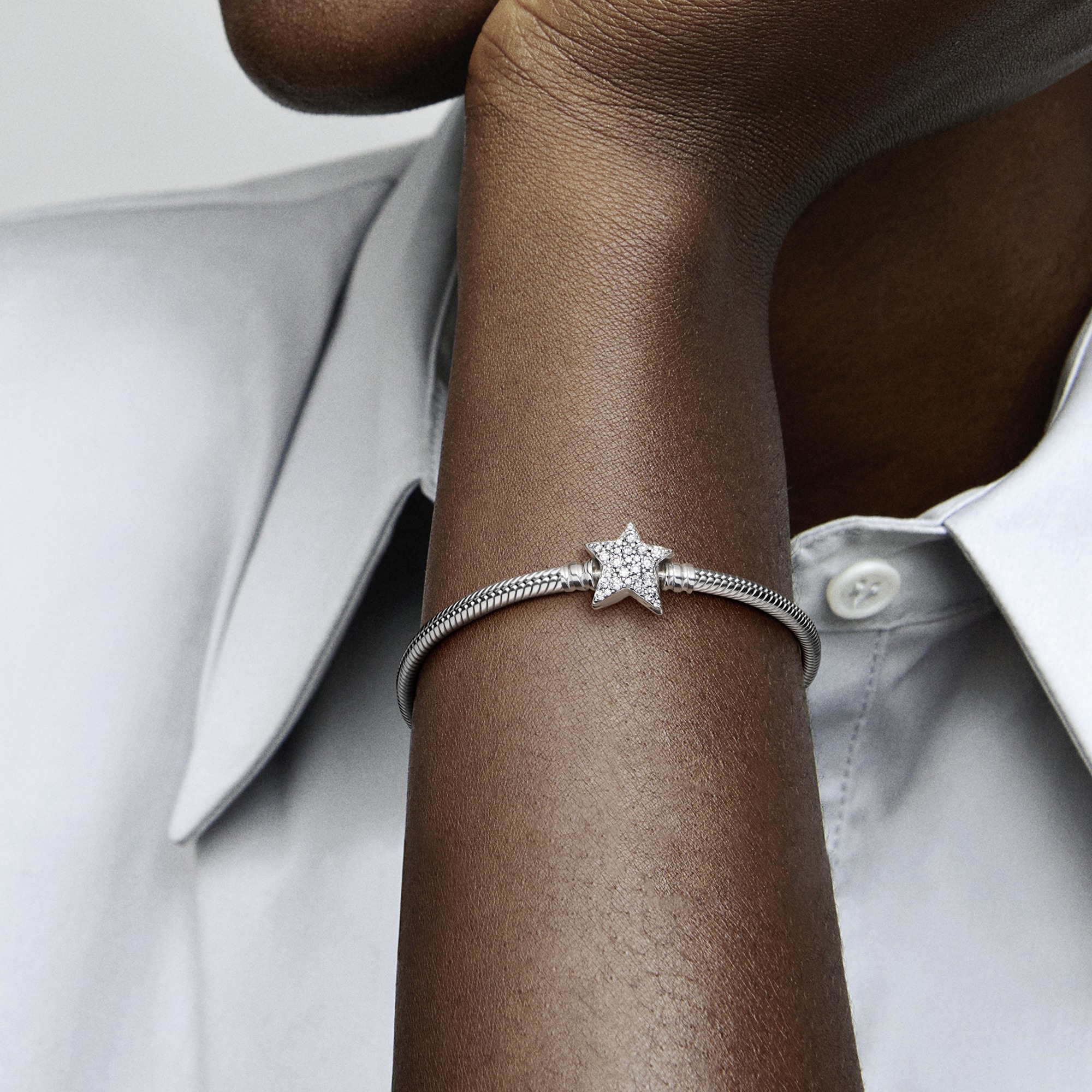 Snake chain sterling silver bracelet with star clasp and clear cubic zirconia /599639C01-19