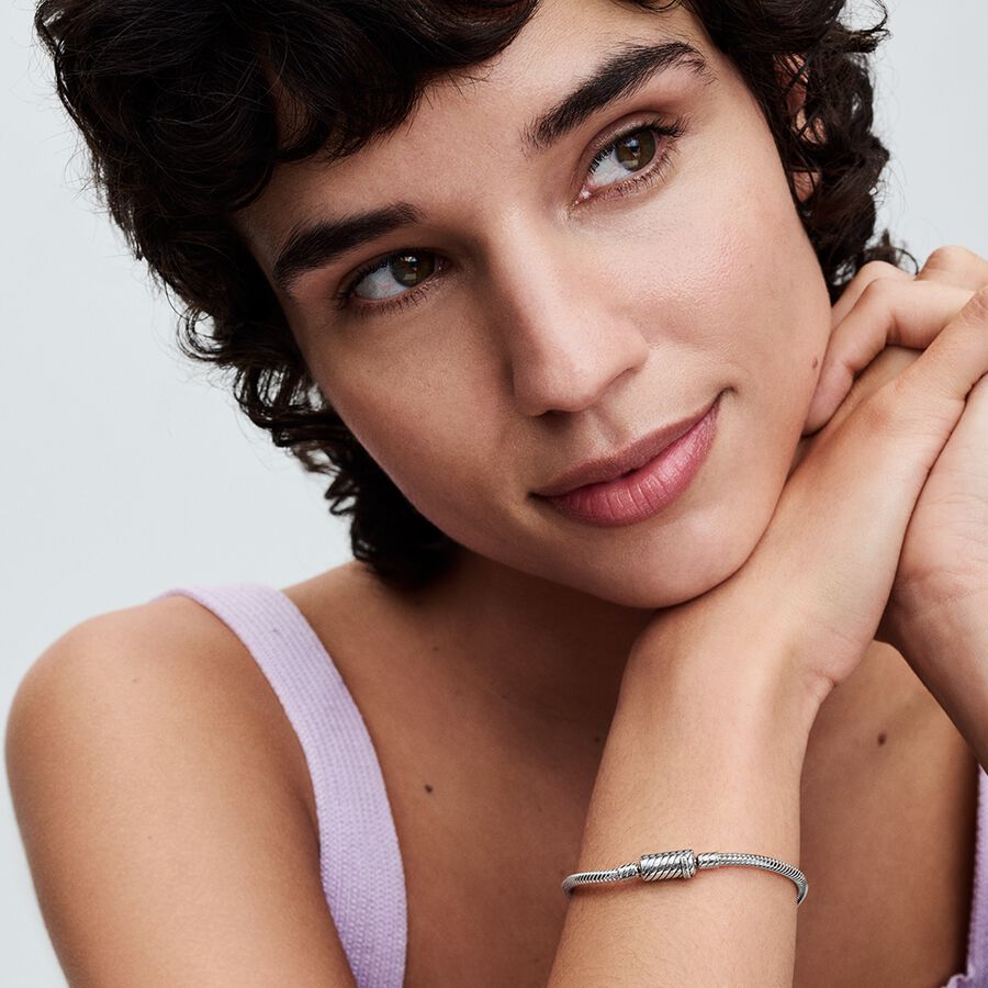 Moments Sterling Silver Bracelet / 590122C00-17