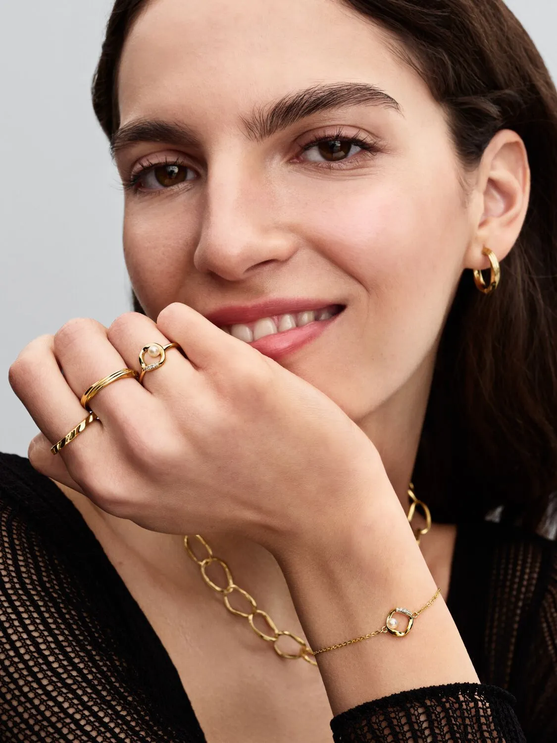 14k gold-plated bracelet with treated white freshw
